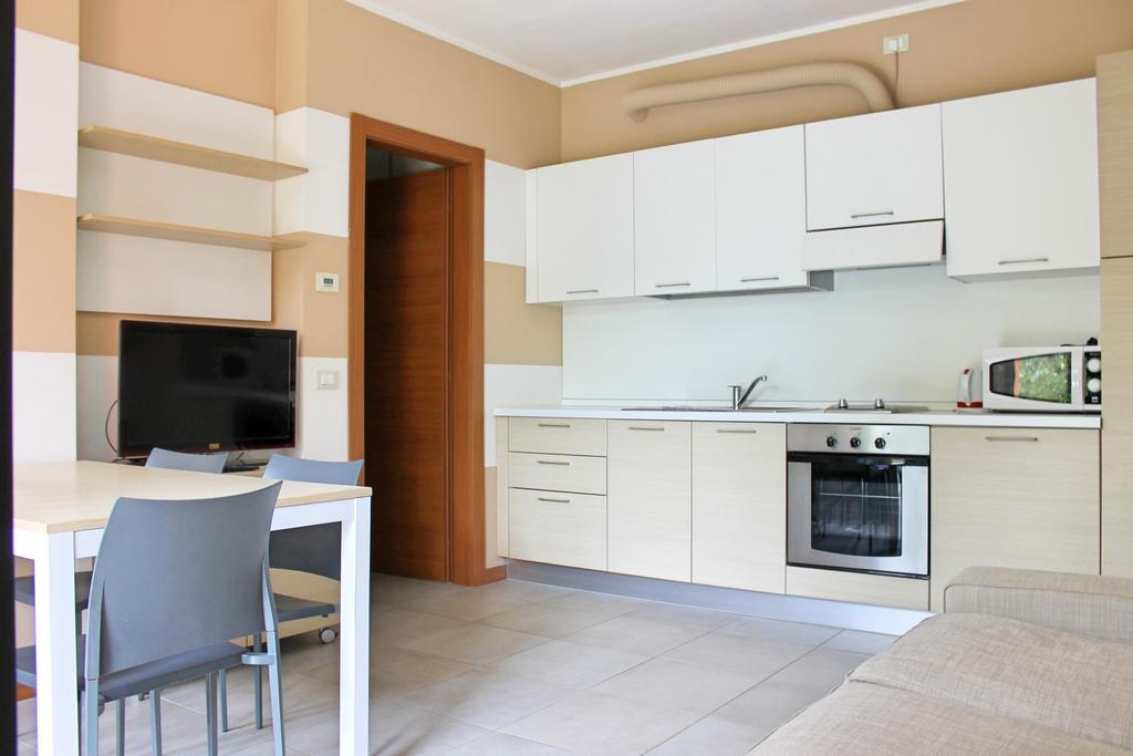 Residence Barcarola Сирмионе Екстериор снимка