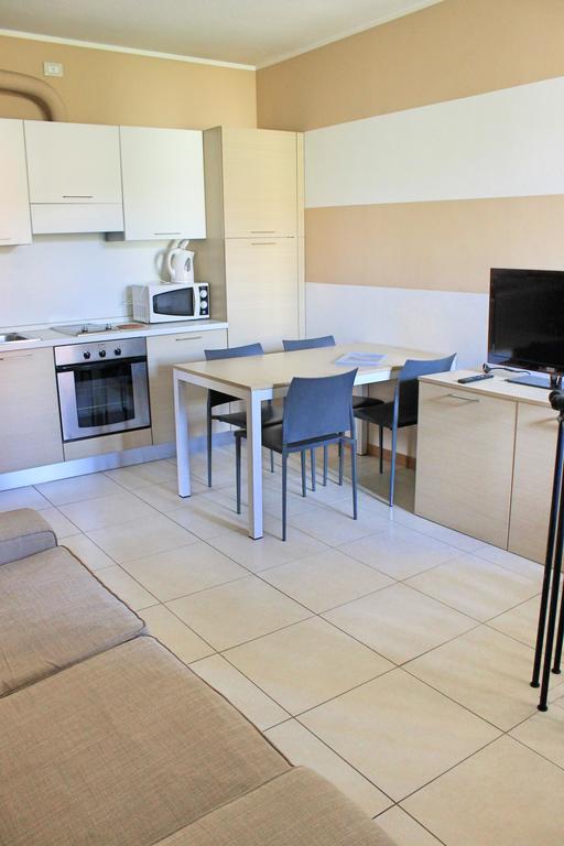 Residence Barcarola Сирмионе Екстериор снимка