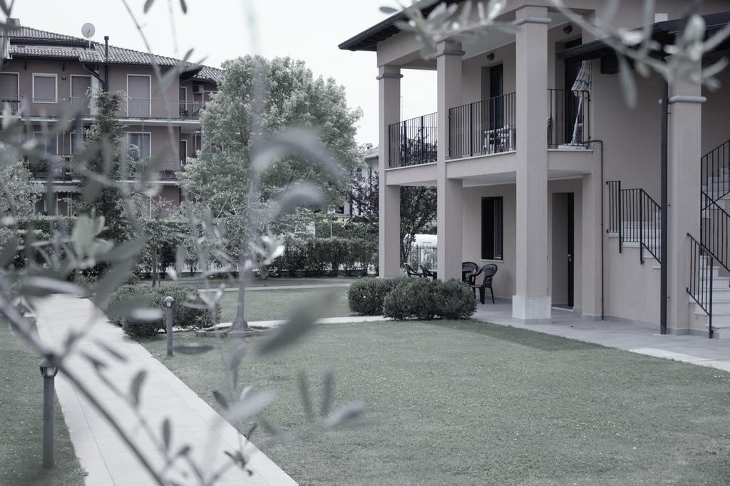 Residence Barcarola Сирмионе Екстериор снимка